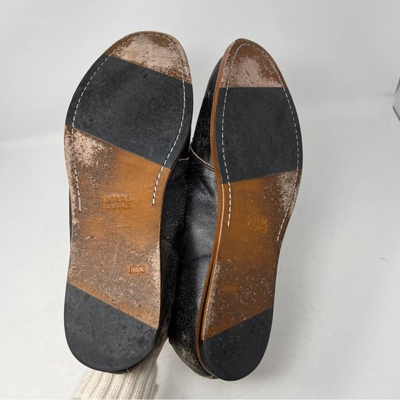 ROYAL ELASTICS Men’s Size 13 US Distressed Leather Slip On Casual Work Shoes